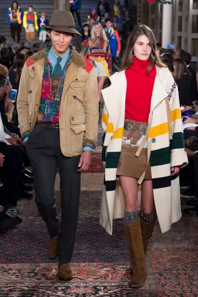 Look 77